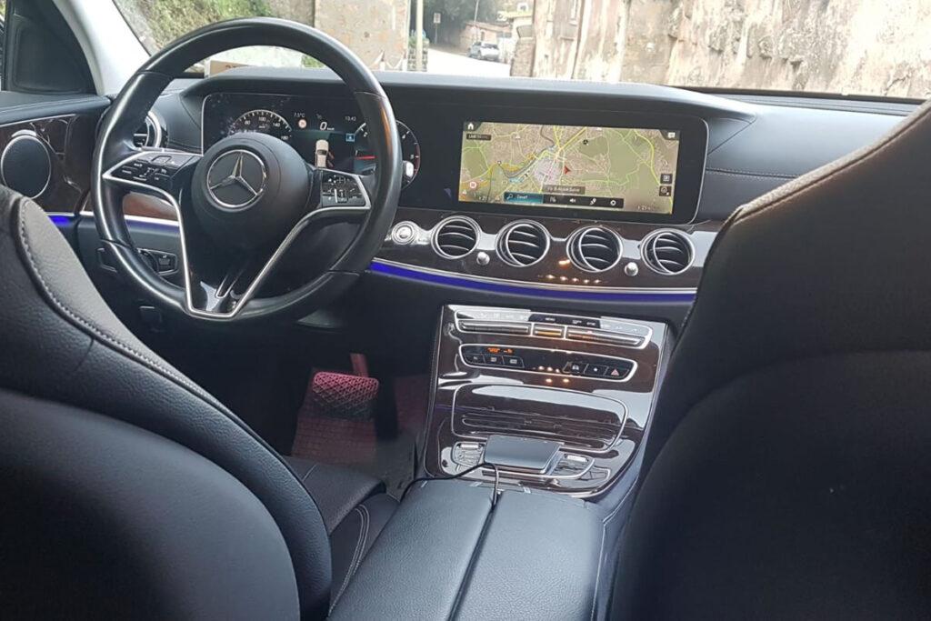 Limousine fleet: Mercedes E Class Inside Front