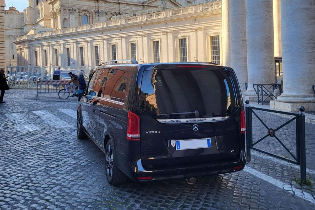 Limousine fleet: Mercedes V Class Rear