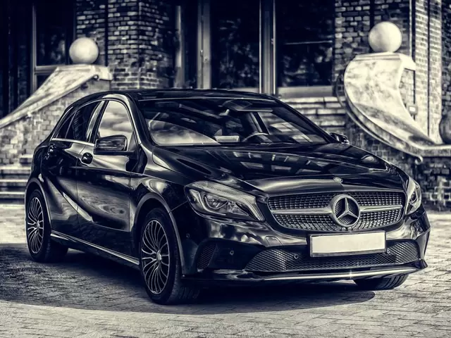 Limousine hire, Rome and Italy tours, Chauffeur hire and wedding car hire